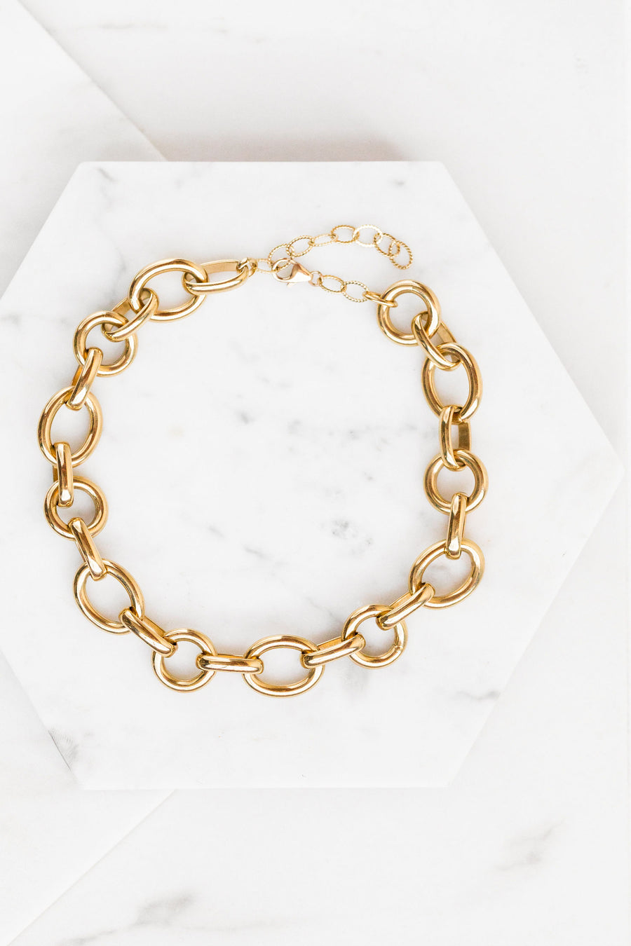 Find the perfect necklace you're looking for from Charme Silkiner! This beautiful 24K Gold Overlay Chain Necklace is simply perfect. Great for layering or wearing alone the Mirage Necklace is the perfect piece of unique jewelry that everyone should own.