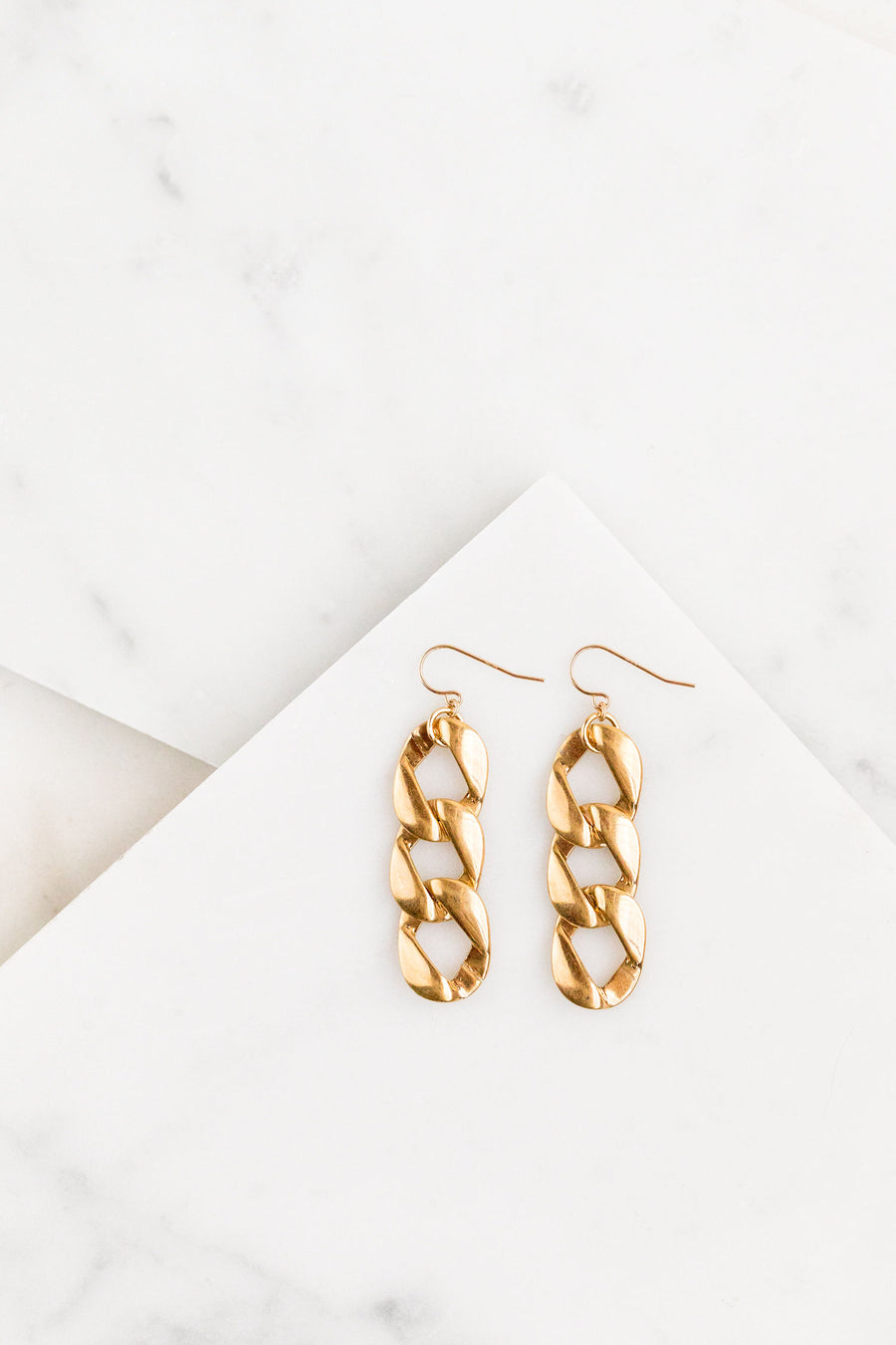 Find the perfect pair of earrings you're looking for from Charme Silkiner! These 14k Gold Chain Drop Earrings are seriously stunning. Perfect to dress or dress down any outfit the Henesy Earrings are the perfect must have for everyone!